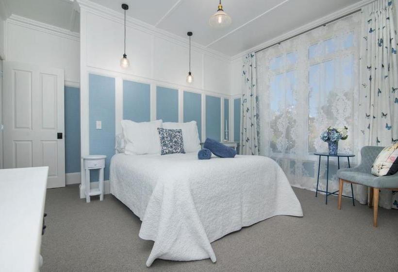 צימר Willow S Green