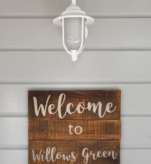 צימר Willow S Green