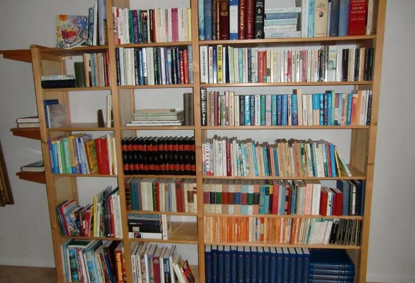 Hagaborg Bed & Breakfast