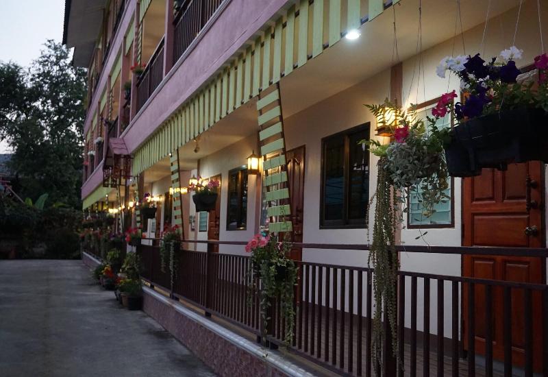 ホテル Banmy Baanmai