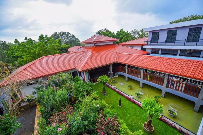 Отель Centauria Wild