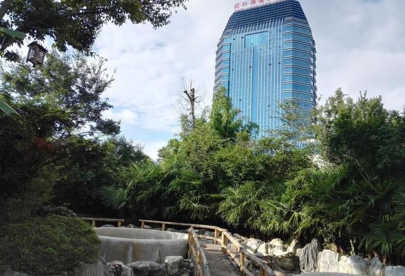 هتل Chinese Yew Lake