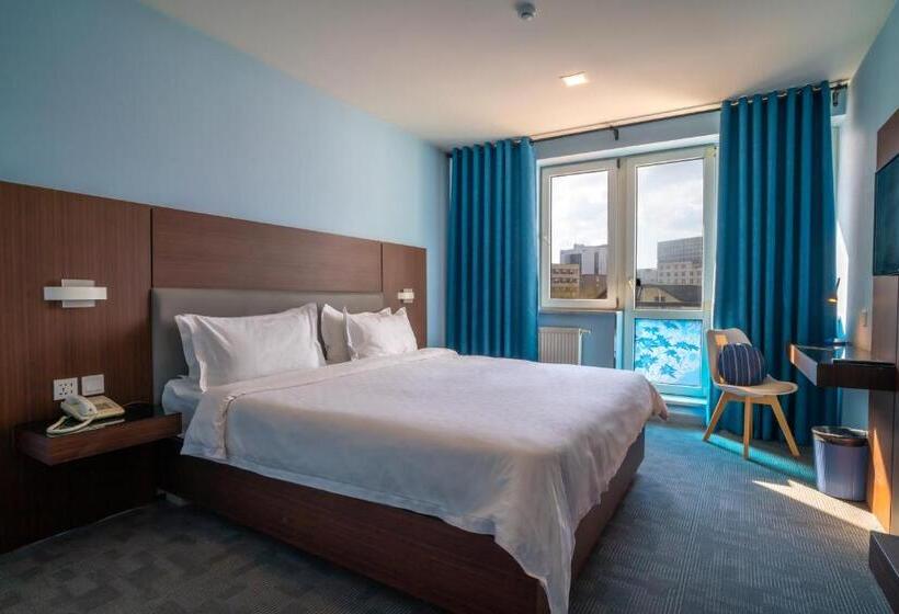 هتل Edelweiss Art