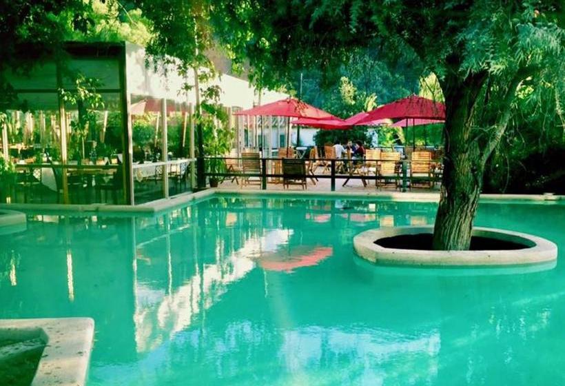 בית מלון כפרי Howard Johnson By Wyndham Olmue