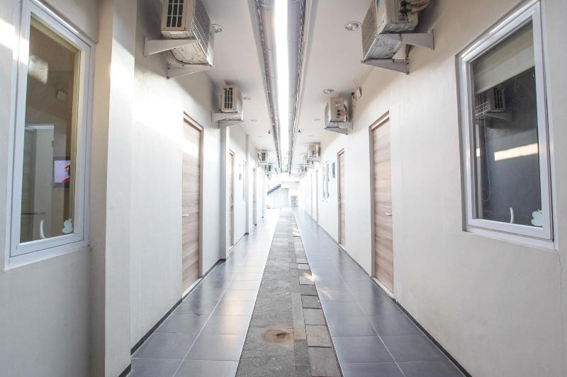 Hotel Legreen Suite Supomo