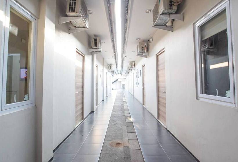 Hotel Legreen Suite Supomo