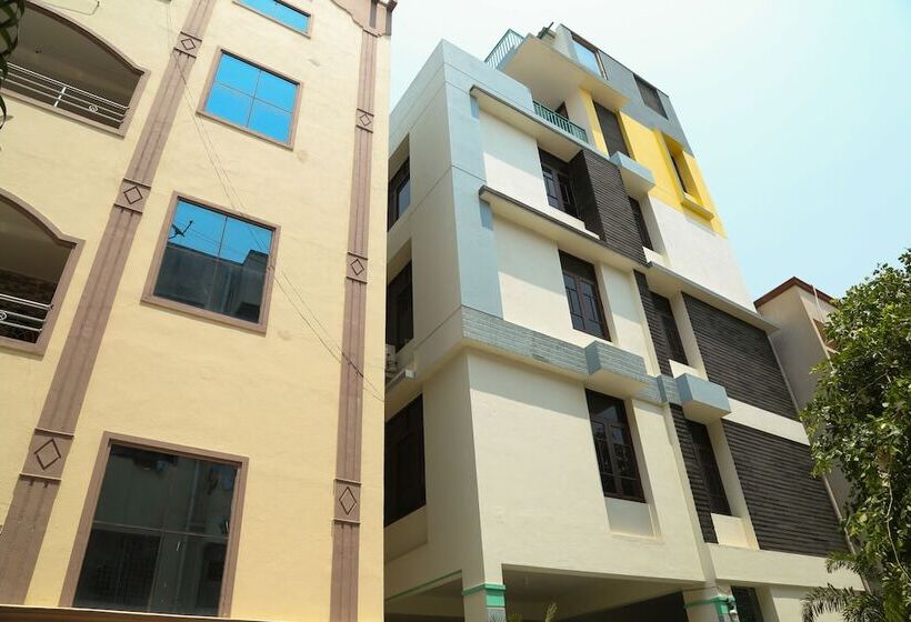 Hotel Oyo 9226 Near Railway Station