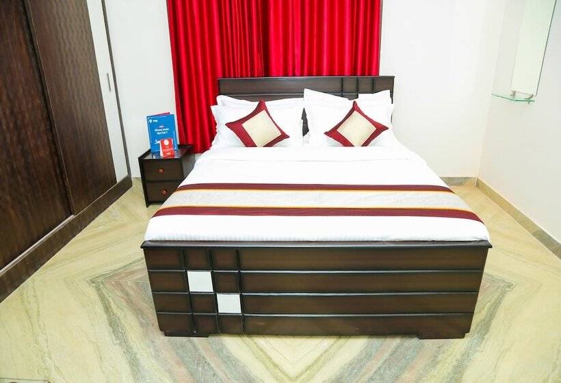 Hotel Oyo 9226 Near Railway Station