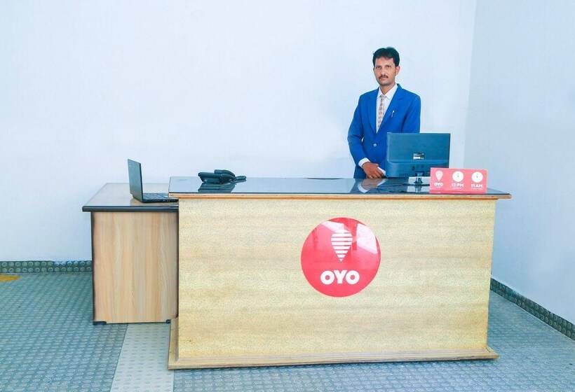 Hotel Oyo 9226 Near Railway Station