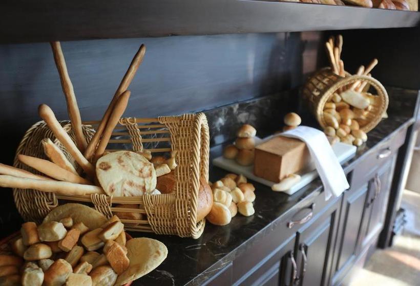 هتل Pearl Of Africa