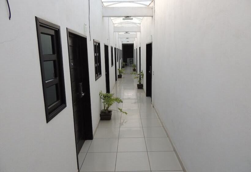 בית מלון כפרי Posada La Sierra