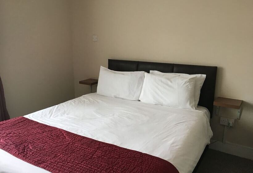 Отель Queen Street Tap