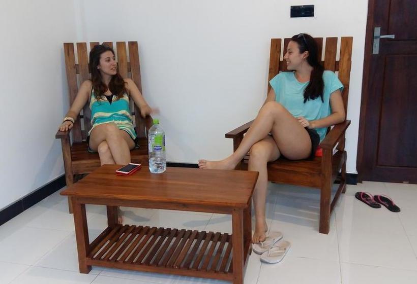 Отель Sea Lagoon Beach