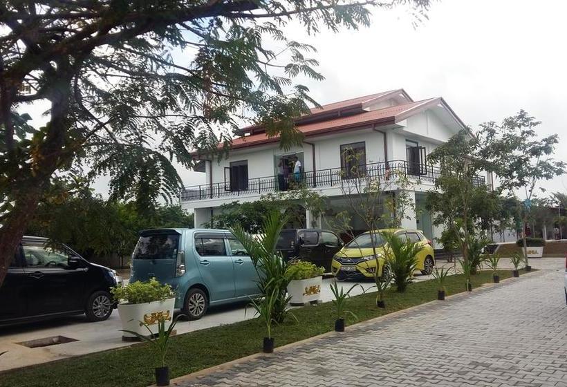 Отель Sea Lagoon Beach