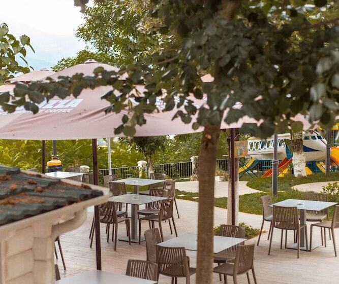 בית מלון כפרי Turizem Shkelzeni