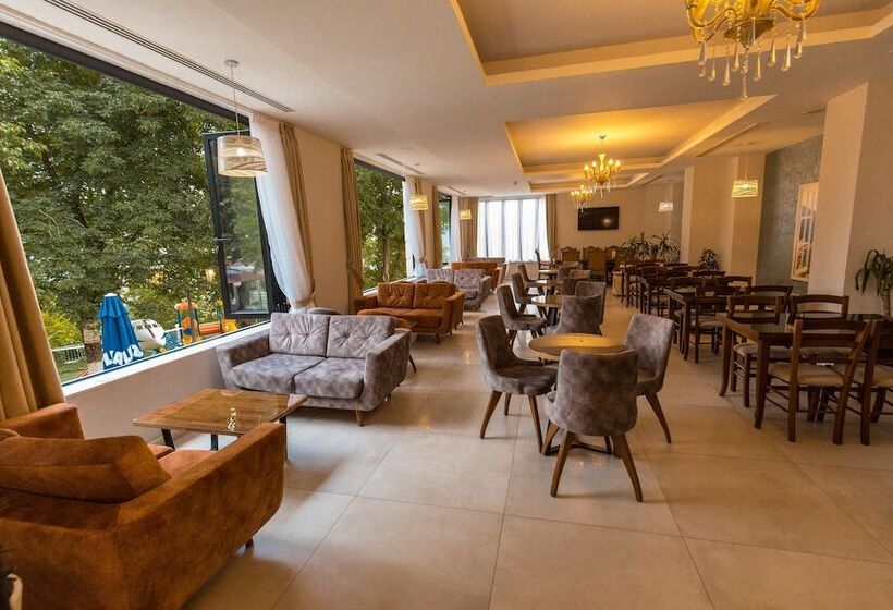 בית מלון כפרי Turizem Shkelzeni