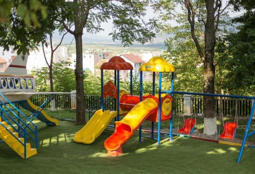 בית מלון כפרי Turizem Shkelzeni