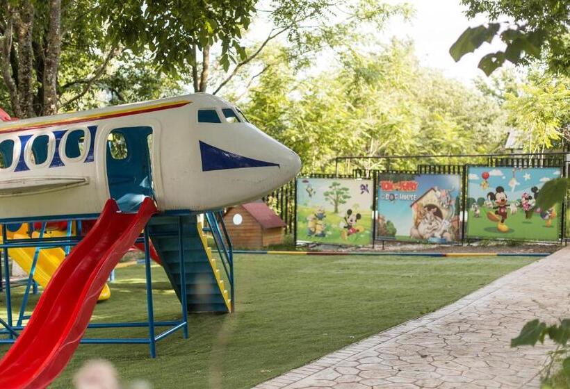 בית מלון כפרי Turizem Shkelzeni