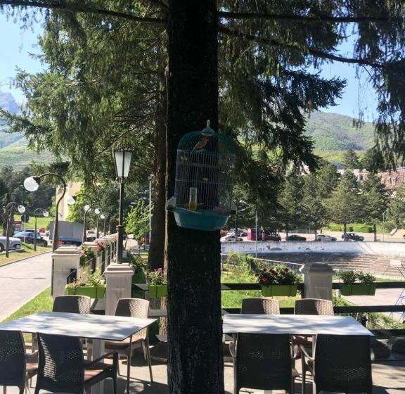 בית מלון כפרי Turizem Shkelzeni