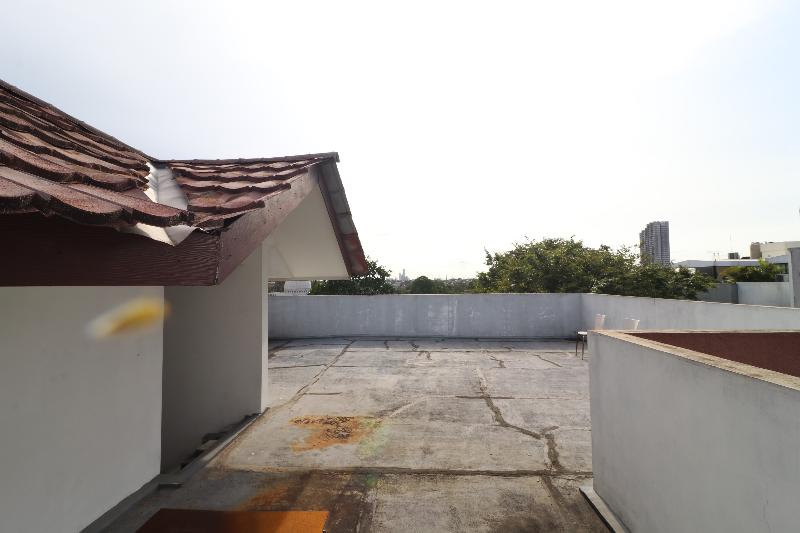 בית מלון כפרי Uptown Residence Syariah Pondok Pinang