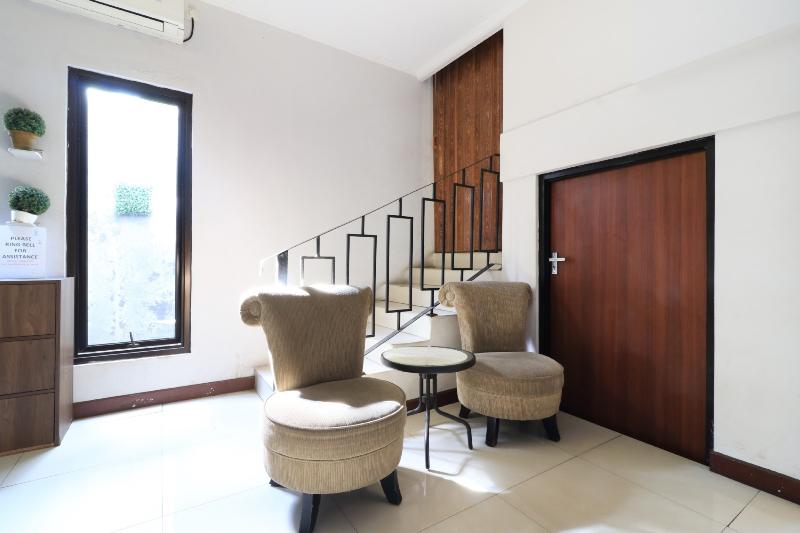 בית מלון כפרי Uptown Residence Syariah Pondok Pinang