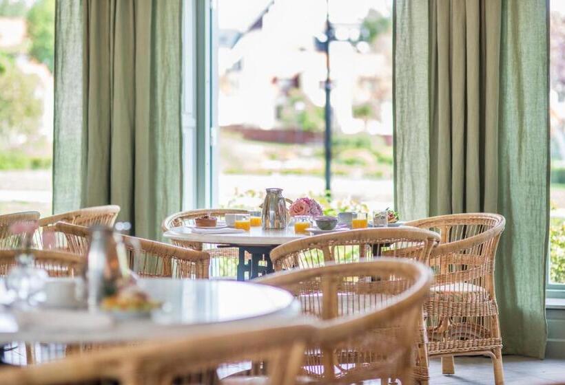 Отель Villa Alma