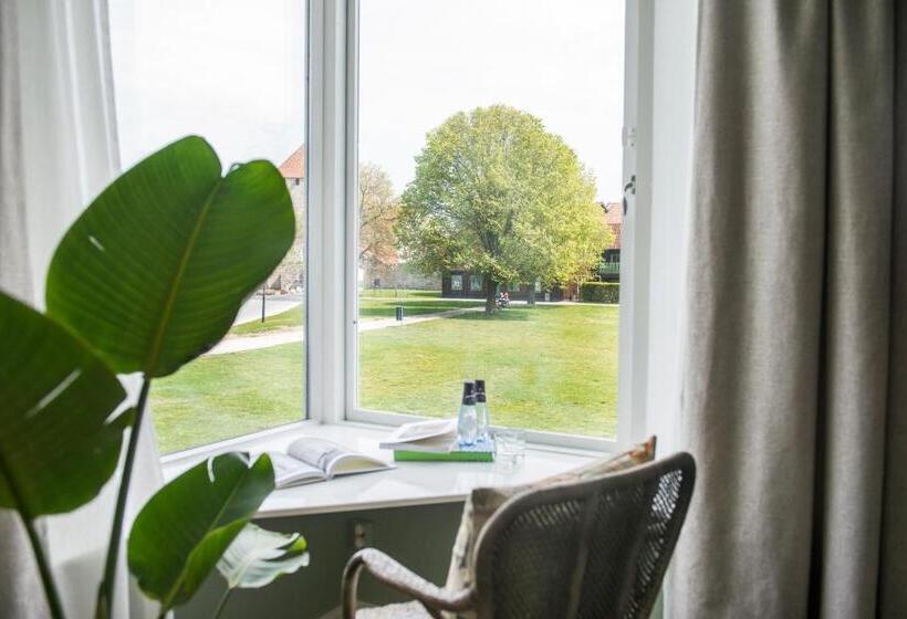 Отель Villa Alma