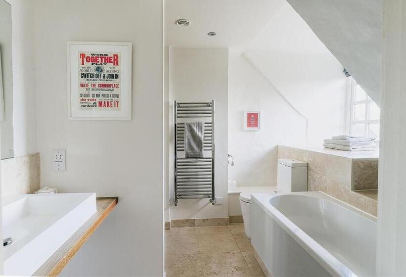 בית מלון כפרי Weeke Barton