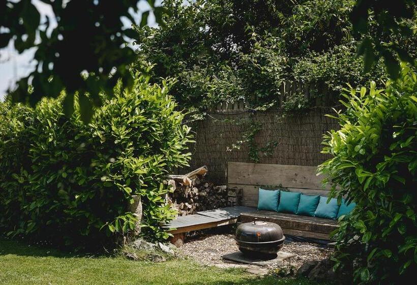 בית מלון כפרי Weeke Barton