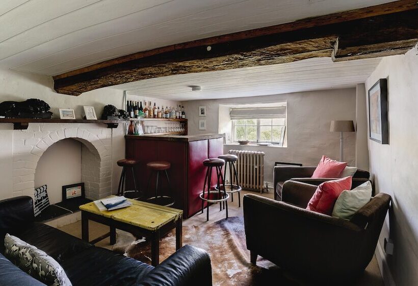 בית מלון כפרי Weeke Barton