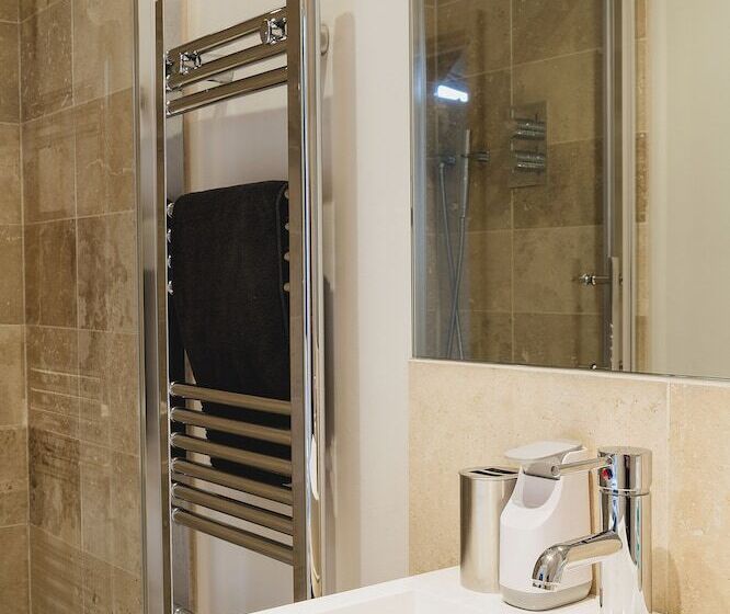 בית מלון כפרי Weeke Barton