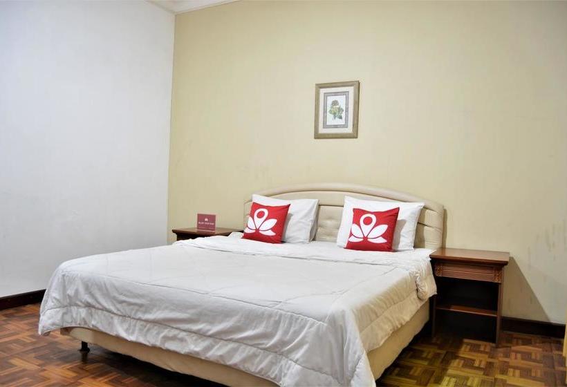 Отель Zen Rooms Basic Cipanas Km.78