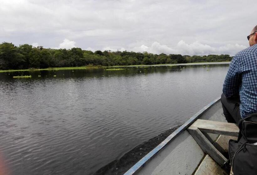 La Jangada Hostel & Tours