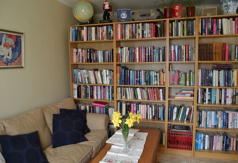 Lilla Hotellet Bed & Breakfast I Alingsås