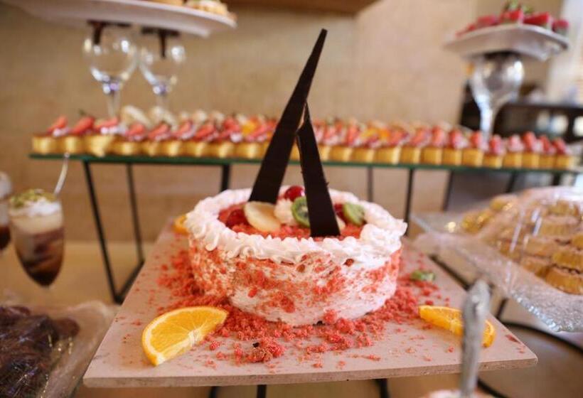 O Beach Hotel & Resort