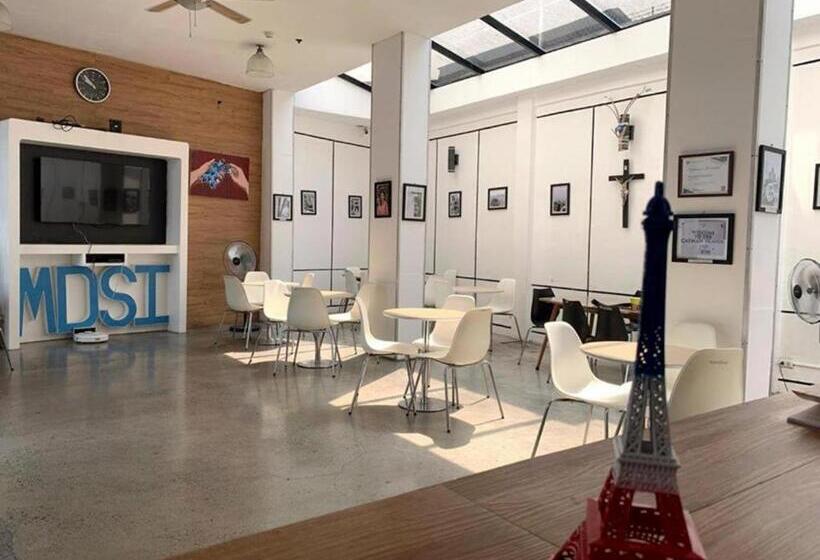 호스텔 Monchere Dormitory