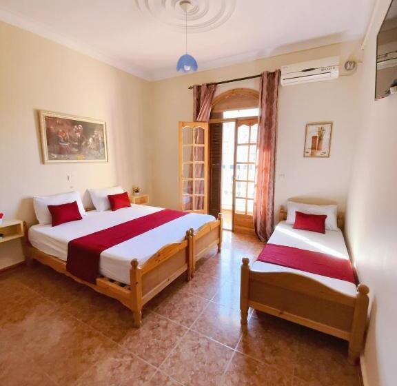 هاستل Plage D Or