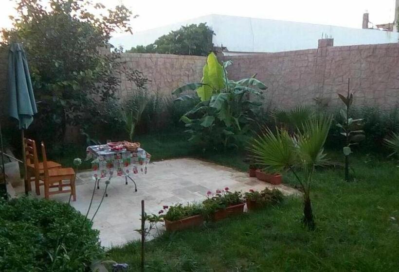 هاستل Plage D Or