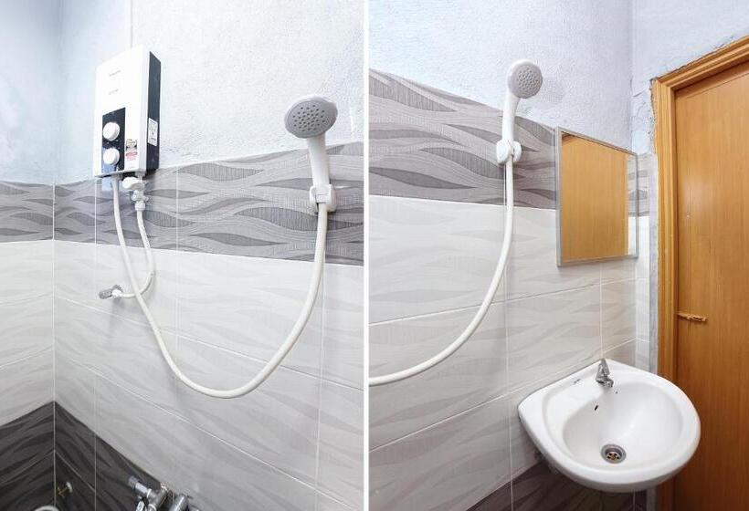 旅馆 Spot On 89796 D Noor Budget Inn