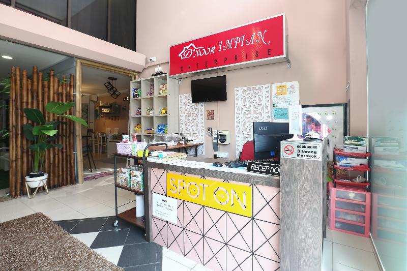 旅馆 Spot On 89796 D Noor Budget Inn