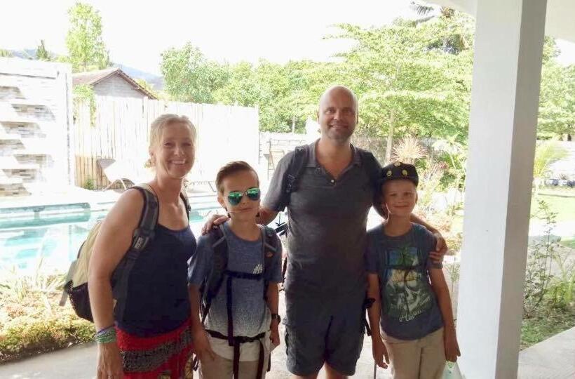 הוסטל The Barari Villas