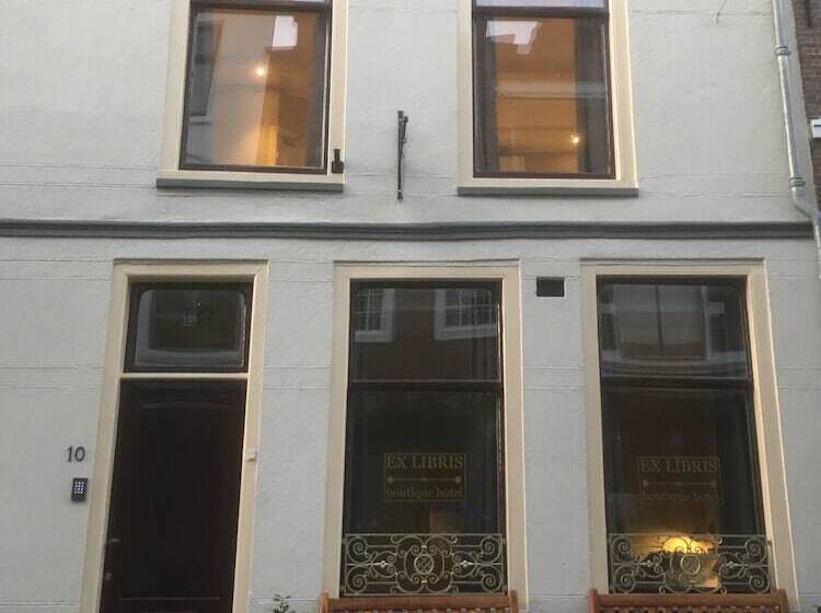 ベッドアンドブレックファースト Exlibris Boutique