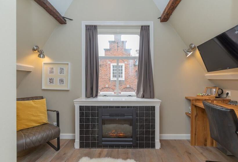 ベッドアンドブレックファースト Exlibris Boutique