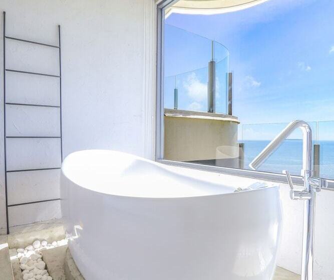 مبيت وإفطار Laguna Villas & Resorts