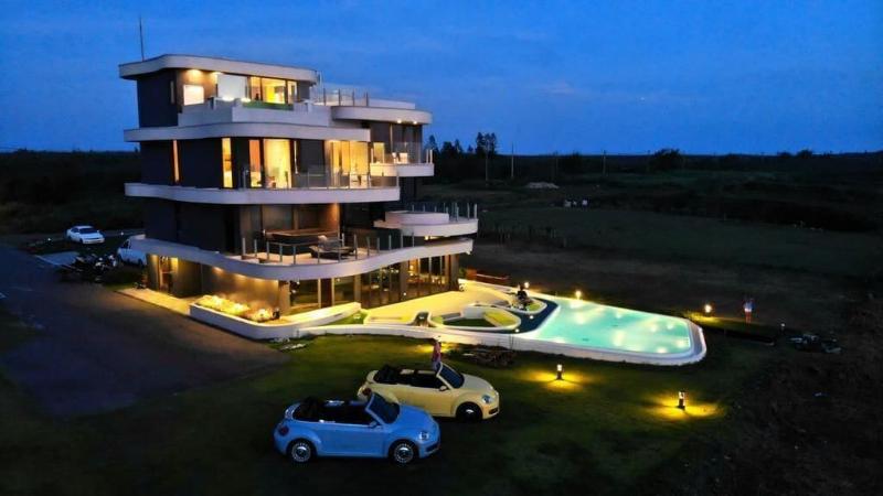 مبيت وإفطار Laguna Villas & Resorts