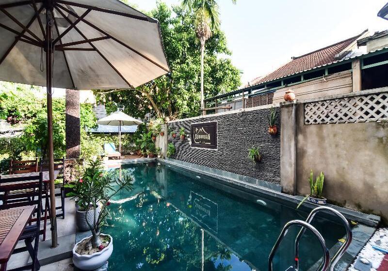 تختخواب و صبحانه Suburban Villa