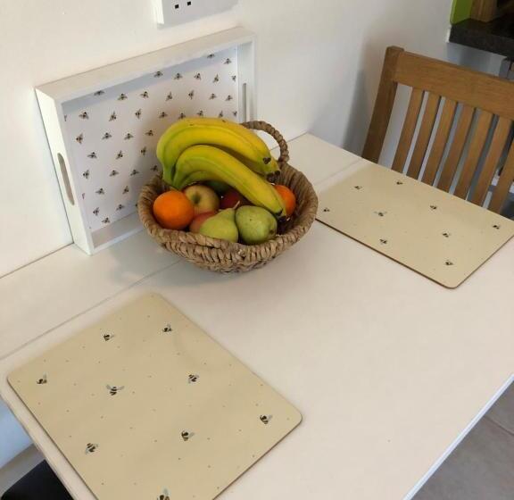 민박 The Copper Coin