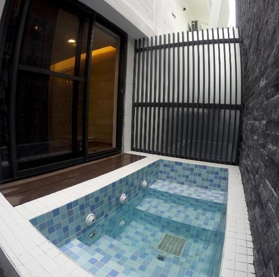 تختخواب و صبحانه 山月二二villa溫泉墅