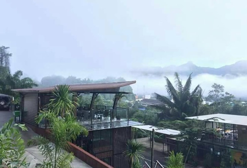 Blue Mountain Phangnga Resort