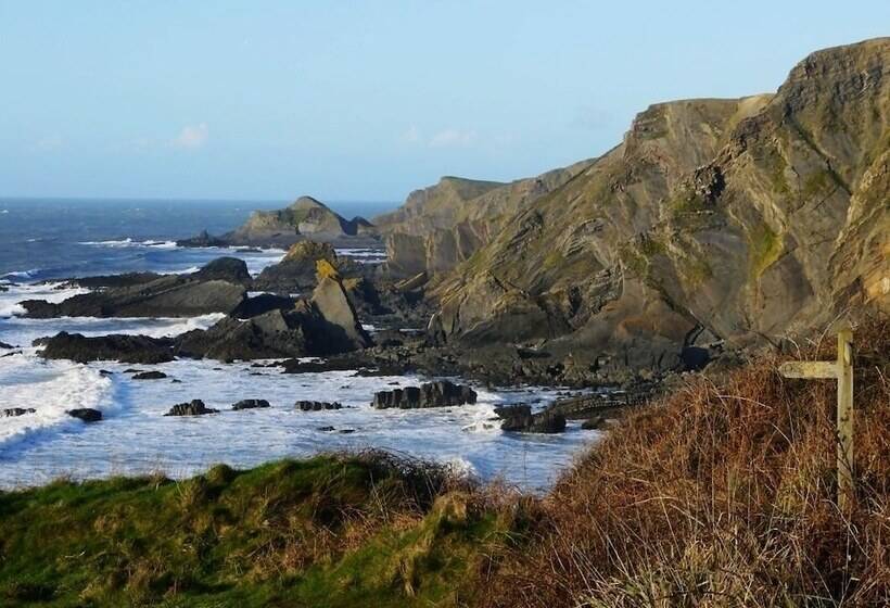 Copps Castle Bed & Breakfast